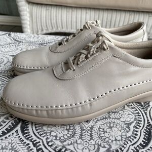 SAS Tripad Comfort Traveler Womens's 8M shoe